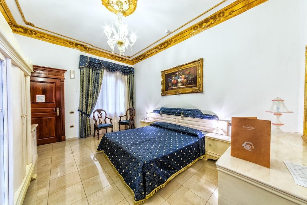 Euro Hotel Iglesias Eksteriør bilde