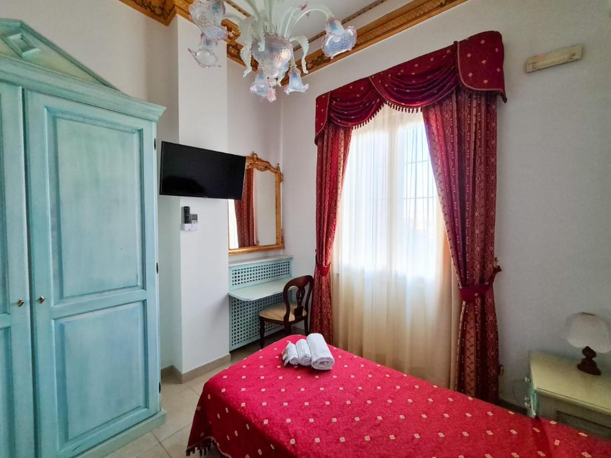 Euro Hotel Iglesias Eksteriør bilde