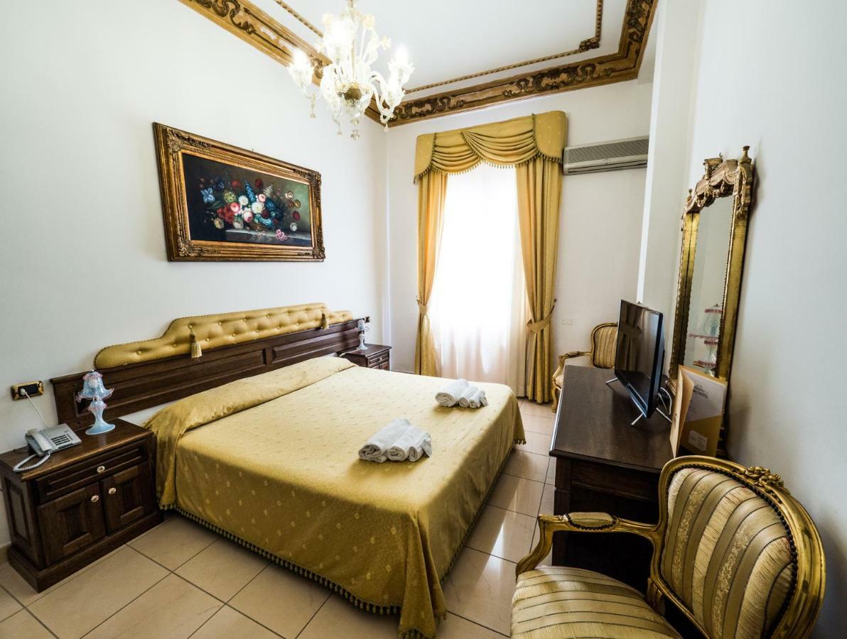 Euro Hotel Iglesias Eksteriør bilde
